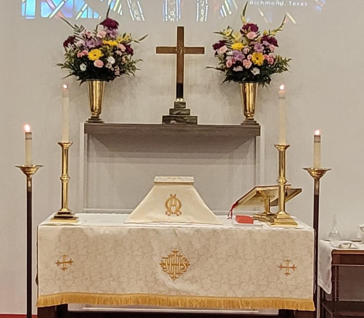 Alter at Calvary Episcopal Church